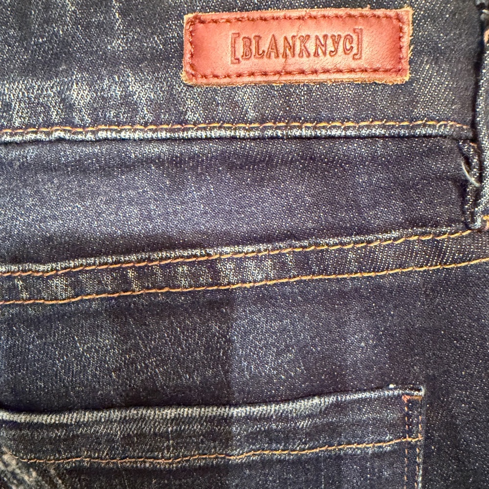 [BLANKNYC] High-Rise Distressed Flare Jeans - Dark Wash - Size 28 - Picture 7 of 7